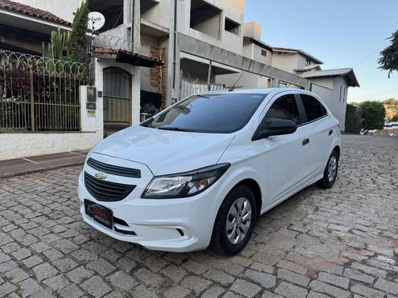 CHEVROLET ONIX 1.0 MPFI JOY 8V FLEX 4P MANUAL CHEVROLET ONIX 1.0 MPFI JOY 8V FLEX 4P MANUAL